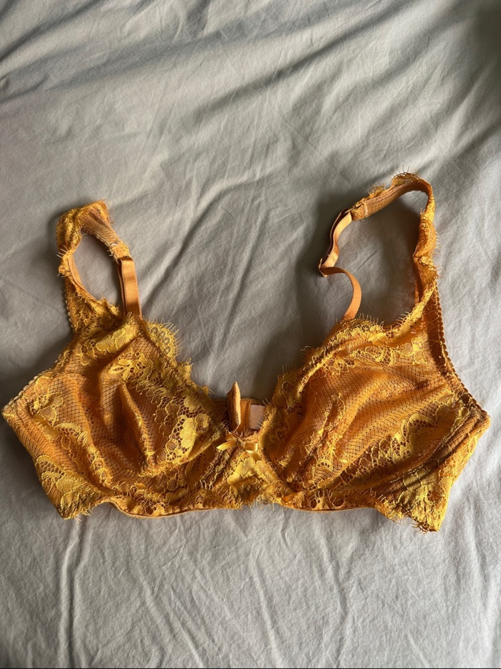 Scalloped Lace NO Underwire Bralette in Mustard Yellow